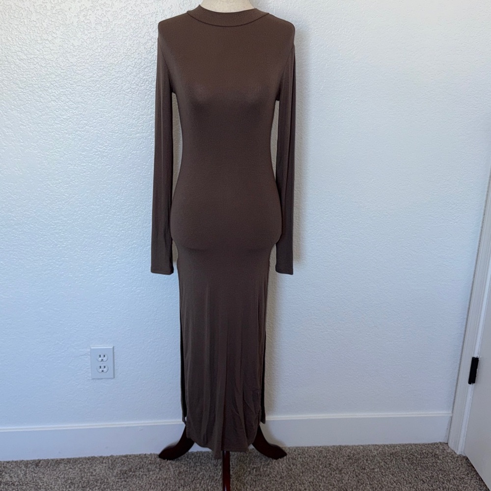Style Addict NWT Mossy Green Ribbed Double Slit Body-con Dress Thumb Holes S/M